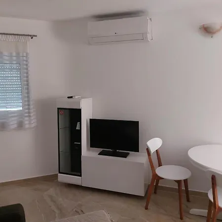 Zara Apartment Budva