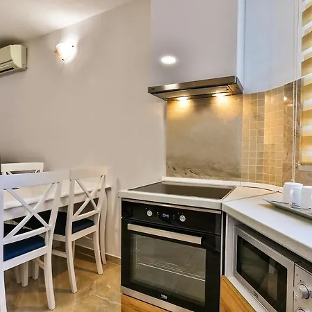 Zara Apartment Budva